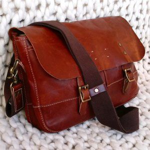 COLE HAAN leather messenger /laptop bag